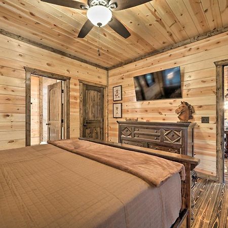 Broken Bow Cabin Deck With Hot Tub And Pool Table! المظهر الخارجي الصورة