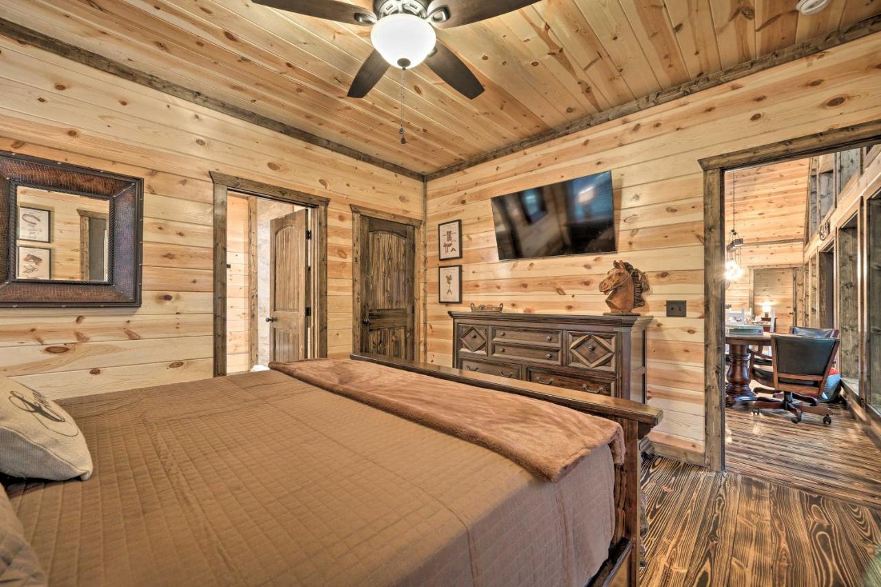 Broken Bow Cabin Deck With Hot Tub And Pool Table! المظهر الخارجي الصورة