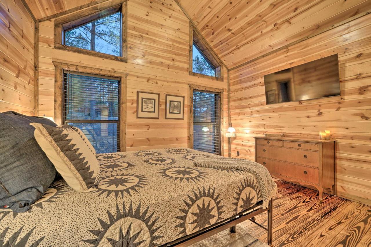 Broken Bow Cabin Deck With Hot Tub And Pool Table! المظهر الخارجي الصورة