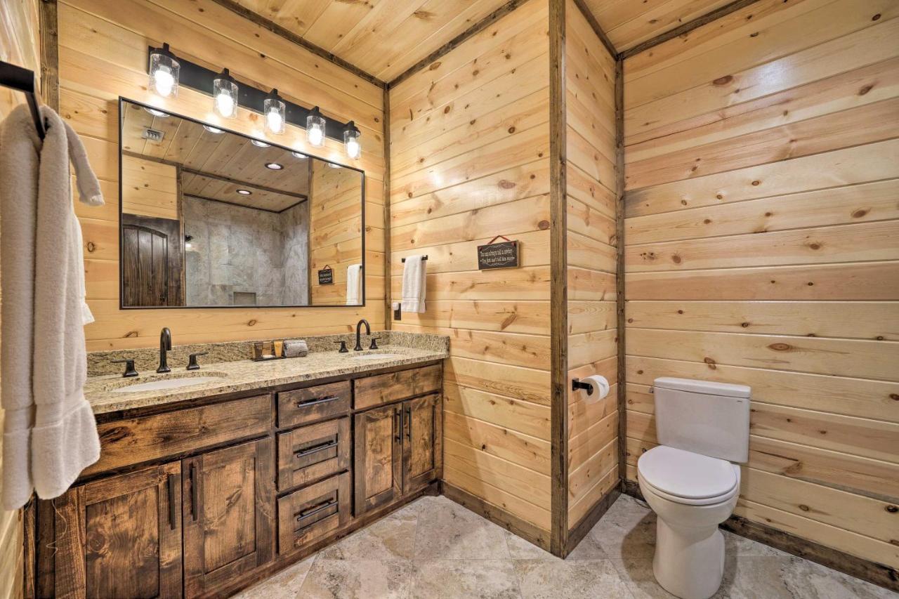 Broken Bow Cabin Deck With Hot Tub And Pool Table! المظهر الخارجي الصورة