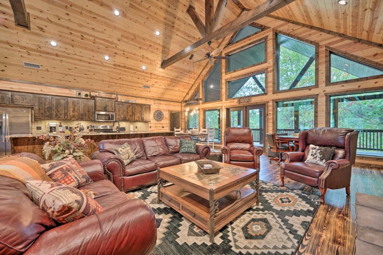 Broken Bow Cabin Deck With Hot Tub And Pool Table! المظهر الخارجي الصورة
